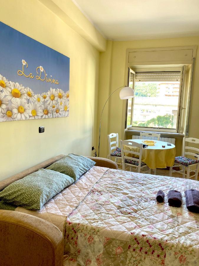 La Divina Apartment Козенца Екстериор снимка