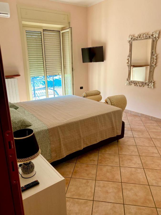 La Divina Apartment Козенца Екстериор снимка